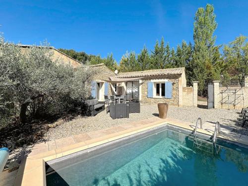 Mazet en pierres pour 6 personnes-3 chambres-piscine gîte à louer Mérindol-les-Oliviers