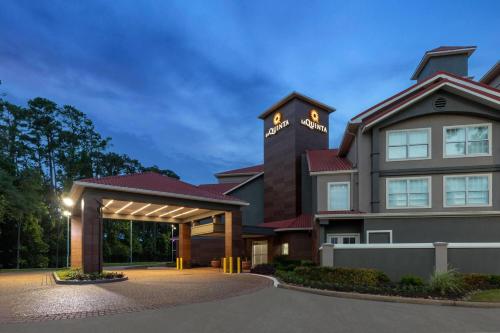 La Quinta Inn & Suites by Wyndham Houston Bush IAH South, Houston