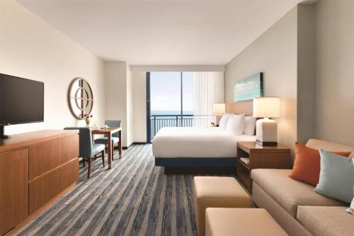 Oceanfront King Studio Suite with Sofa Bed