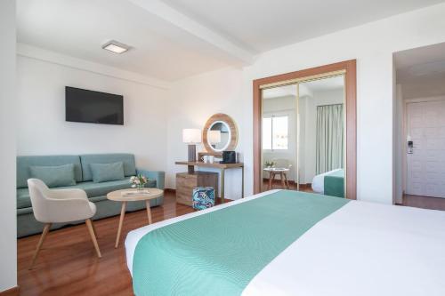 Hotel Costa Malaga - Adults Recommended - by Pierre & Vacances - image 2