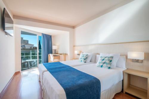 2 twin beds