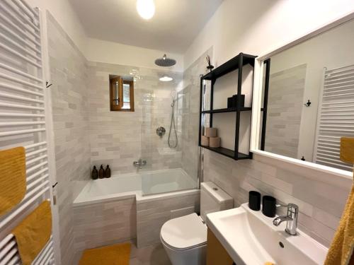 Bathroom, Zold Cica Vendeghaz in Egregy
