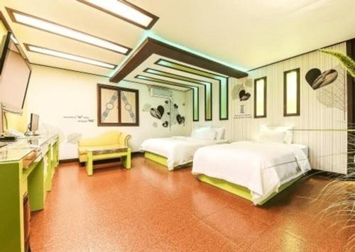 room detail thumbnail 1