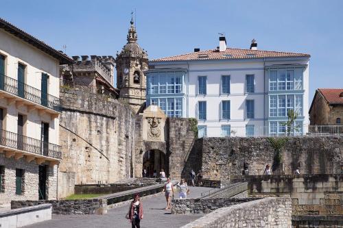 Hondarribia Suites - image 3