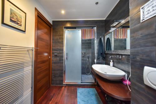 Modern Apartment Piazza Statuto Porta Susa FS, Turín (fotografie 8)