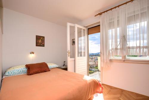 Apartman Gordana with balcony and parking