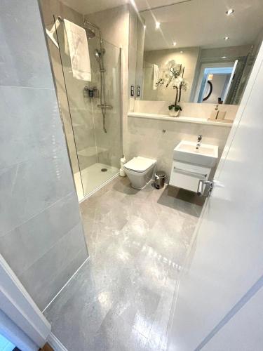 Central Haven in New Town-2 bedrooms 2 bathrooms - image 3