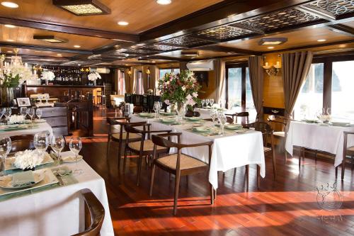 Hera Grand Luxury Cruise - image 3