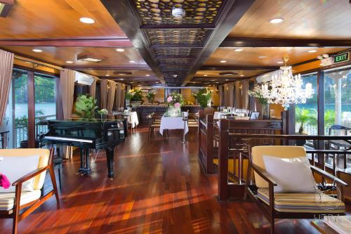 Hera Grand Luxury Cruise - image 2