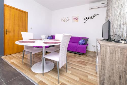 Apartments Olivera - image 11