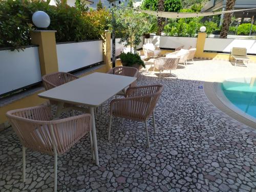 New Garden – Nago, TN