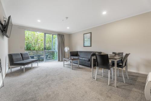 Dannemora Motor Inn in Flat Bush