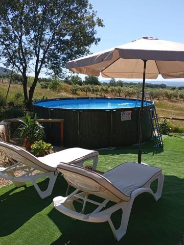 Las Traviesas CABAÑA (Las Traviesas CABANA) in Candeleda