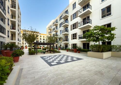 Goldbest Beachfront 2BR La Mer, Дубай (фото 5)