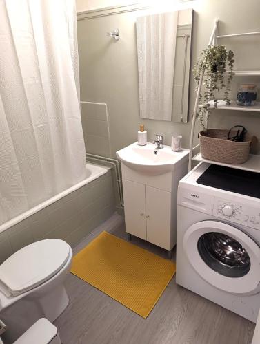 Cozy studio in the center of trendy Kypseli, Athens (photo 10)