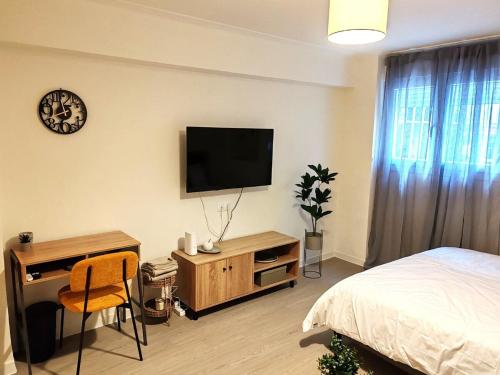Cozy studio in the center of trendy Kypseli, Athens (photo 2)