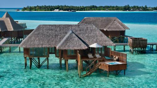 Grand Water Villa image 6
