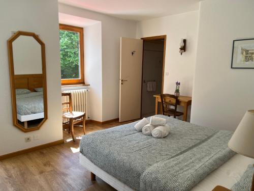 Auberge les plantades in Laviolle