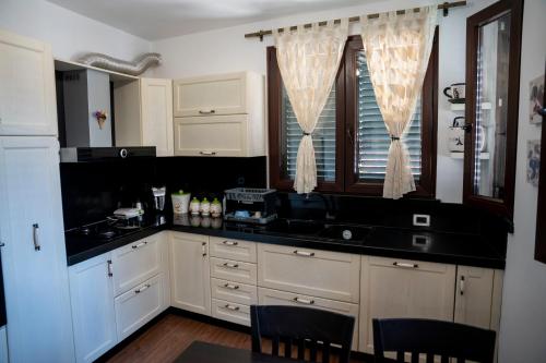 One-Bedroom Apartment image 10