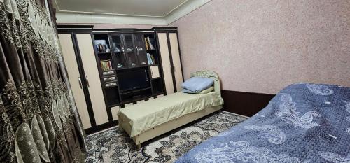 3 twin beds