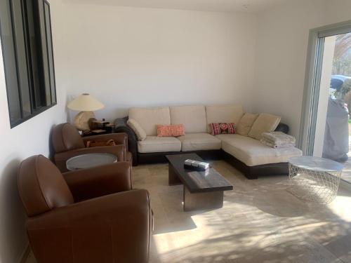 A L'OMBRE DES GLYCINES maison avec piscine 7 personnes in La Verdiere