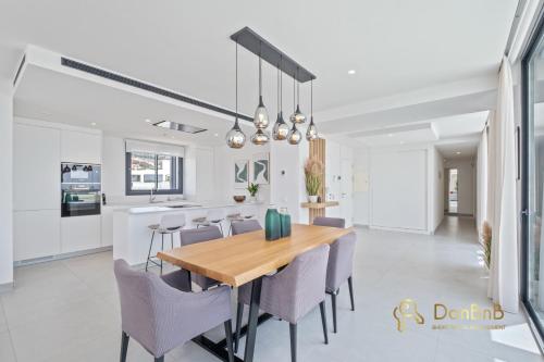 Penthouse with a private pool and sea view in Fuengirola, Fuengirola (fotografie 7)