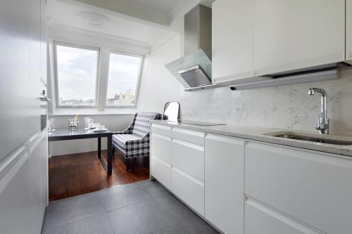 Playa de La Concha 7 Apartment by FeelFree Rentals - image 3
