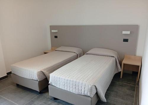 Tiby Hotel Room Type - Superior Twin Room