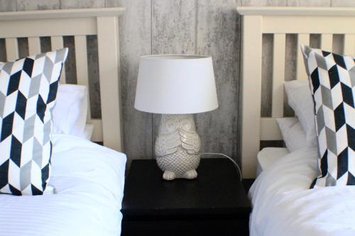 Spacious Central Family Apartment - image 13