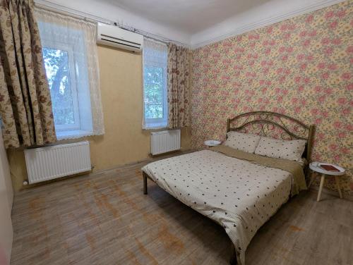Двухкомнатная квартира в колоритном одесском дворе, Odessa