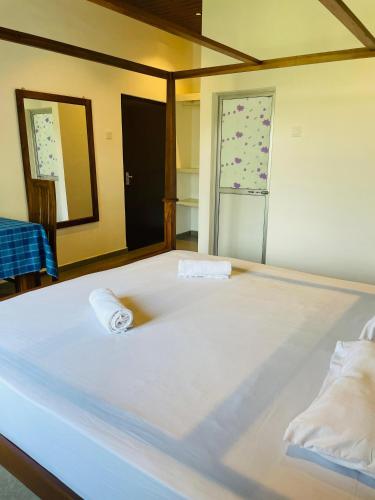 Deluxe Double Room image 5