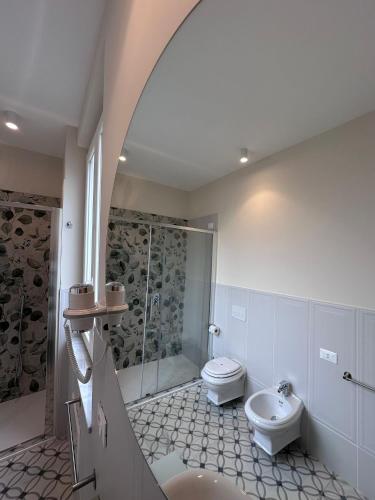 Deluxe Room image 6