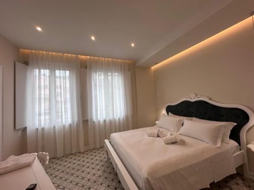 Deluxe Room image 8