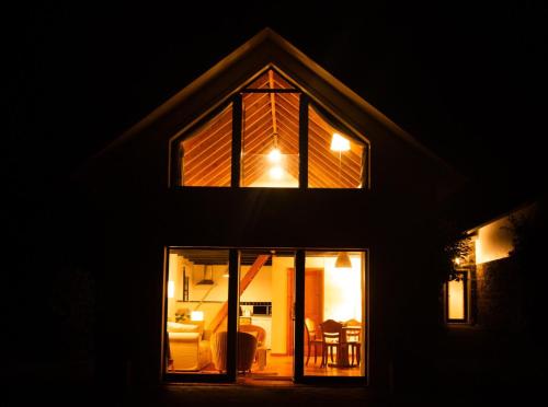 Green OceanView Relaxing Cottage in มอสเตย์โรส