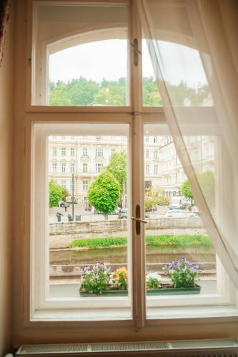 Alisa Hotel - image 3