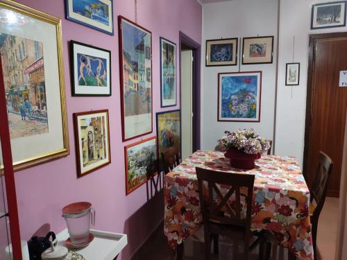 Cosmopolitan B&B 4