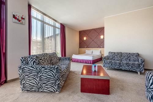 Hotel Noris - image 11