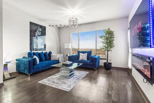 West Midtown Views - King Bed - Indoor Fireplaces in Blandtown