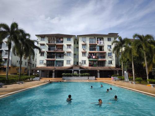 Hermoso Bukit Beruntung near Pasar Malam Bukit Sentosa Night Market