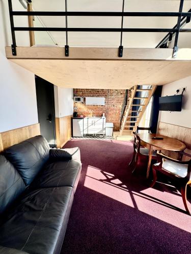 Victorian Loft Living Hotel 22 - image 12