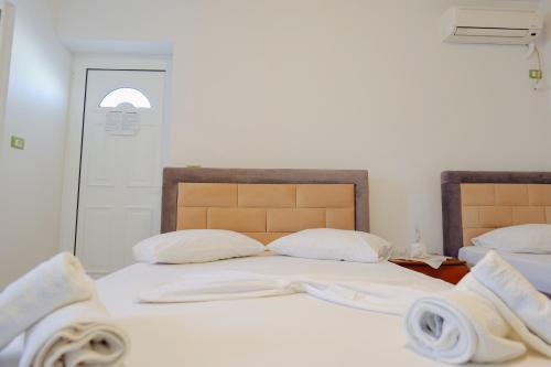 Triple Room with Balcony room in Apartments Gentian Oruci