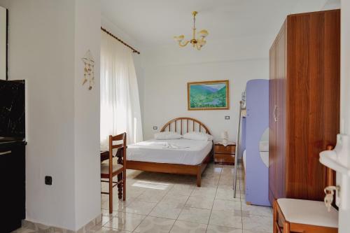 Quadruple Room image 6