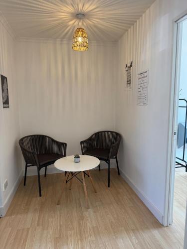 Newly decorated lovely three bedroom flat