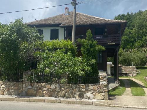 . Miletića čardak Ribarska Banja