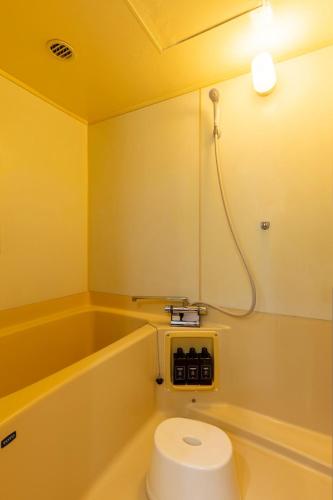 3 bedrooms, 5-minute walk to Shinjuku City Center, Isetan department store , max 7 people, Tokio (Foto 11)