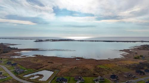 A környék, Youngs Cove Chalet in Prince Edward County in Barcovan Beach (ON)