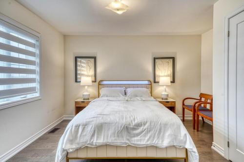 Youngs Cove Chalet in Prince Edward County in Barcovan Beach (ON)