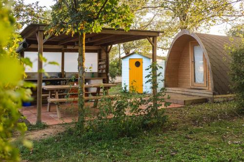 Camping Can Coromines in Maia de Montcal