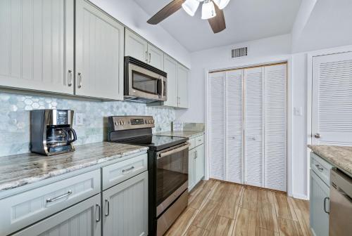 Tristan Towers Unit 4D - image 2