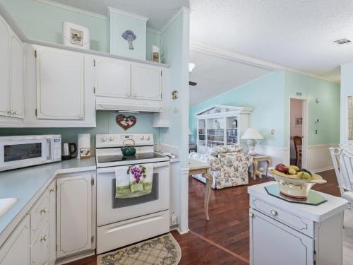 1705 Z1 Village of Orange Blossom Gardens by REMAX Premier in เลดี้ เลค (FL)